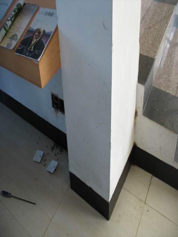 墻內(nèi)暗線被白蟻吃爛